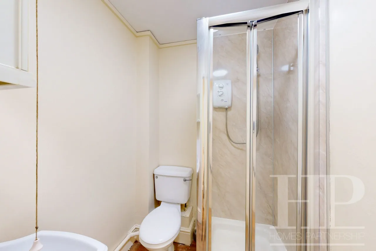 Black Horse Stables Reigate Road, Horley, RH6, photo 5