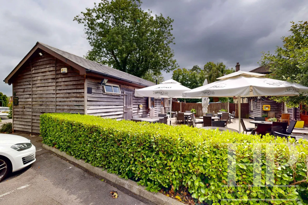 Black Horse Stables Reigate Road, Horley, RH6, photo 9