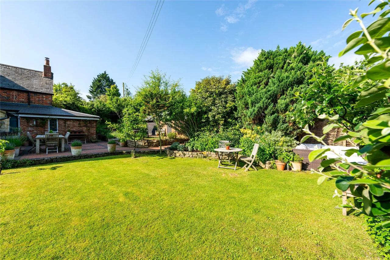 Main Street, Shalstone, MK18, photo 21
