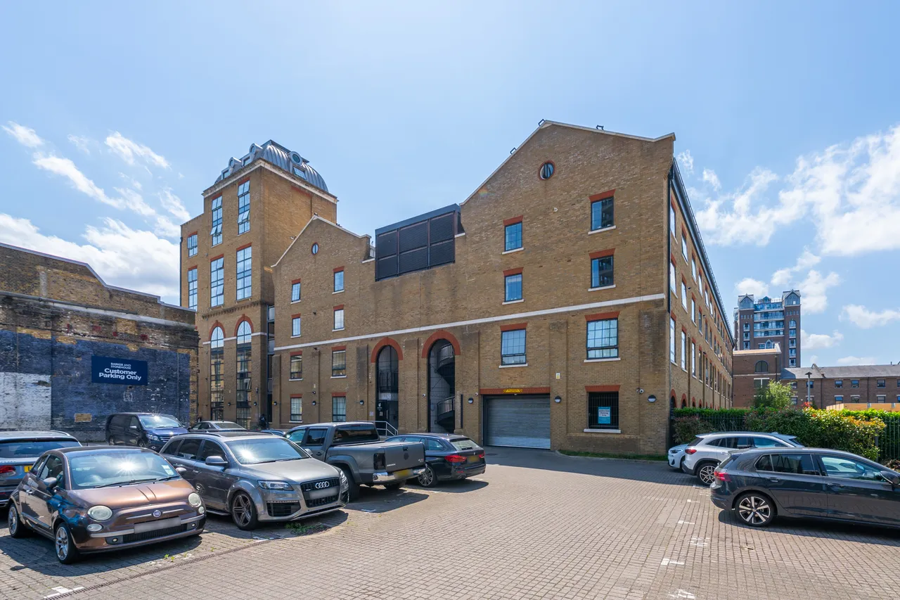 1 bed flat for sale — 112 York Road, London, SW11