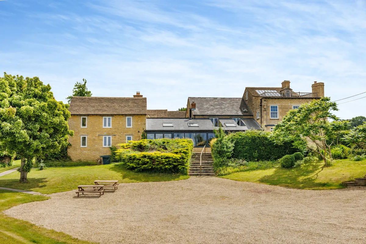 6 bed house to rent, Chilson Hill, OX7