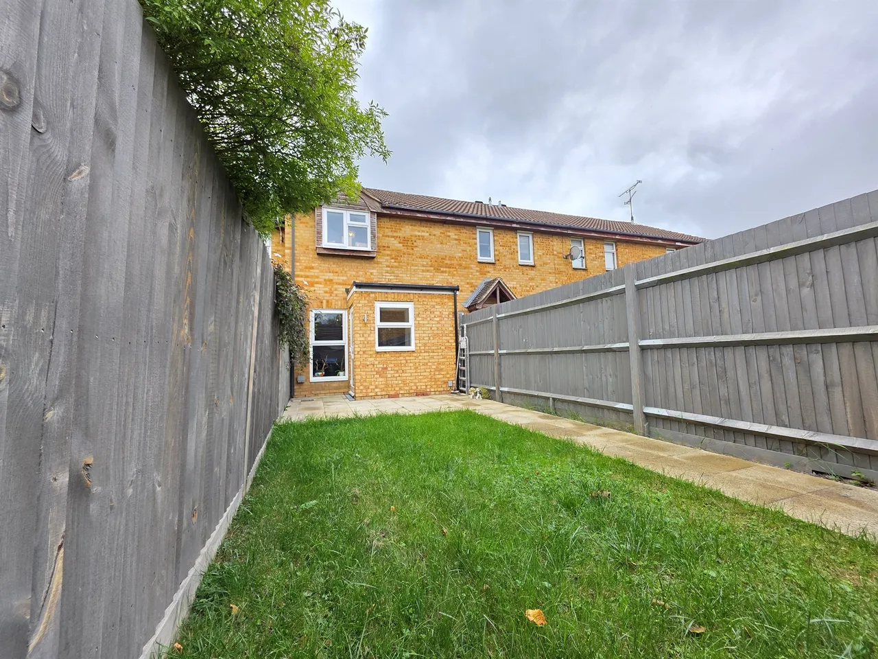 2 bed house for sale, Coppice Way, Aylesbury, HP20