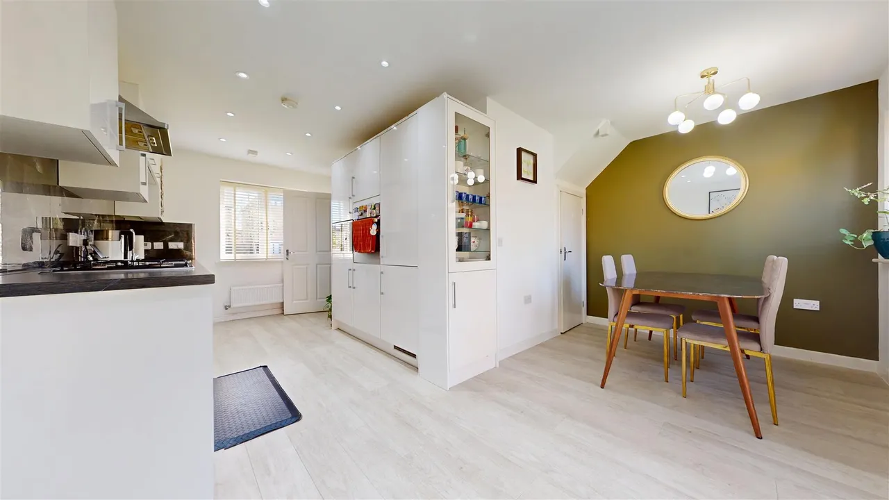 Hariana Close, Whitehouse, photo 4