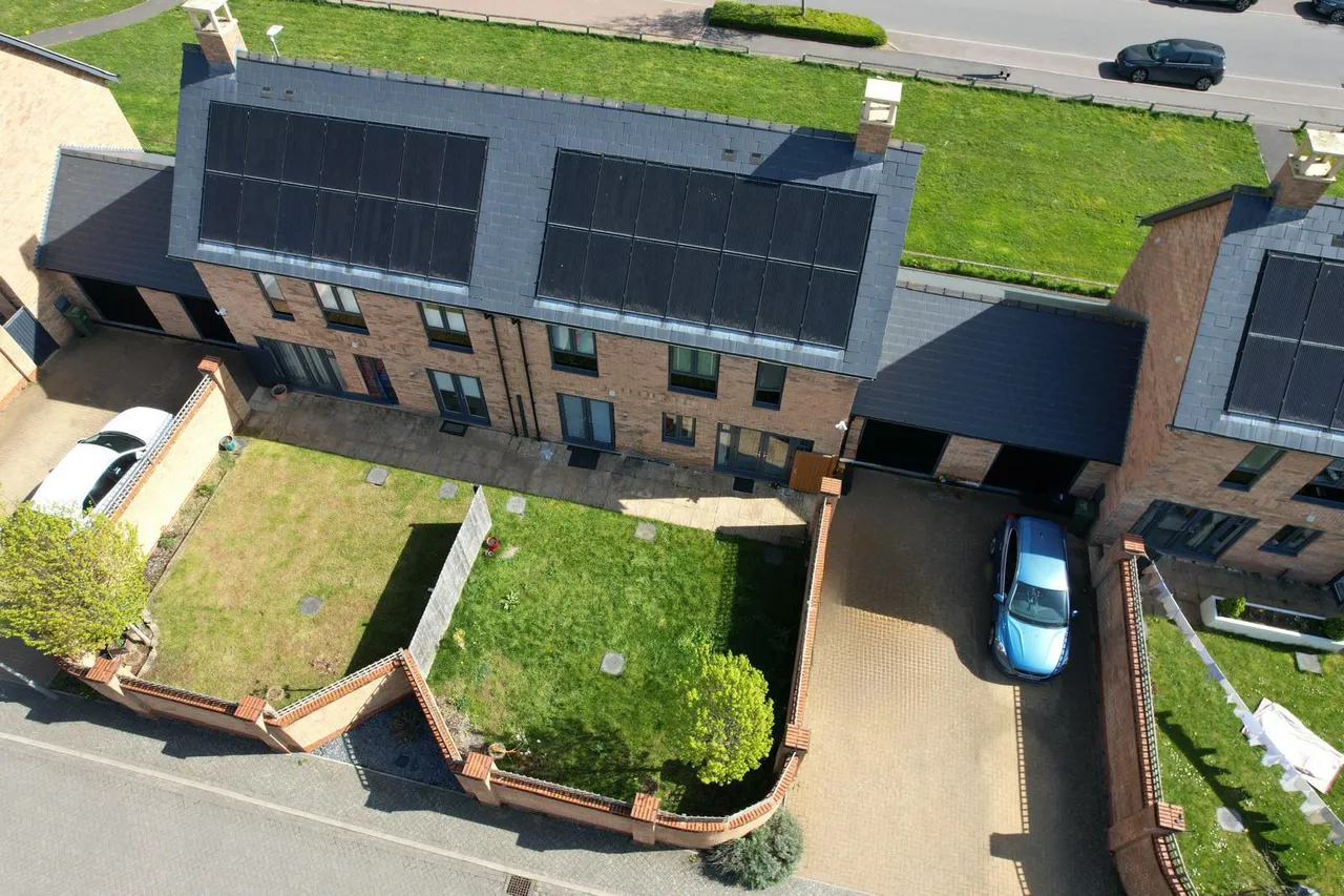 3 bed house for sale, Hariana Close, Whitehouse