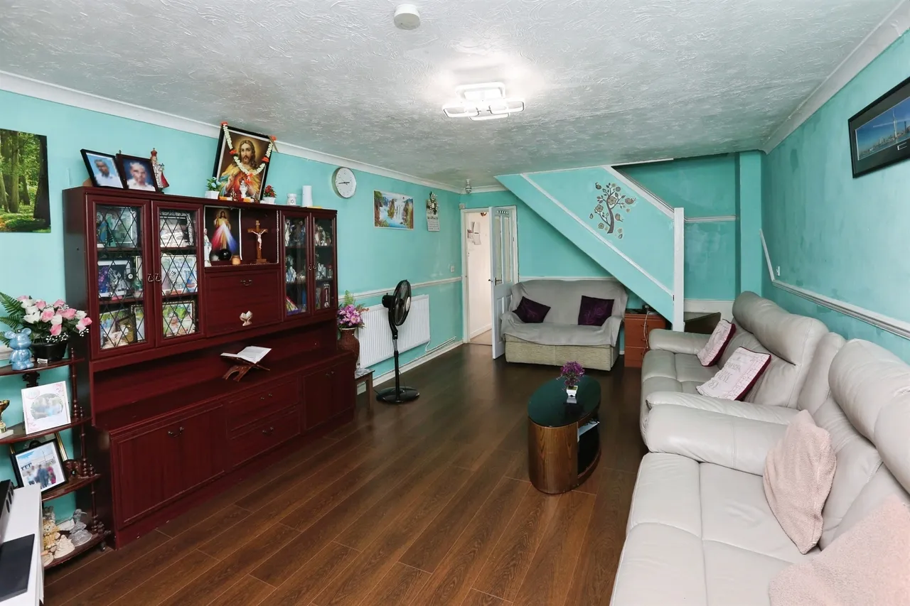 St. Anns Crescent, Gosport, PO12, photo 4