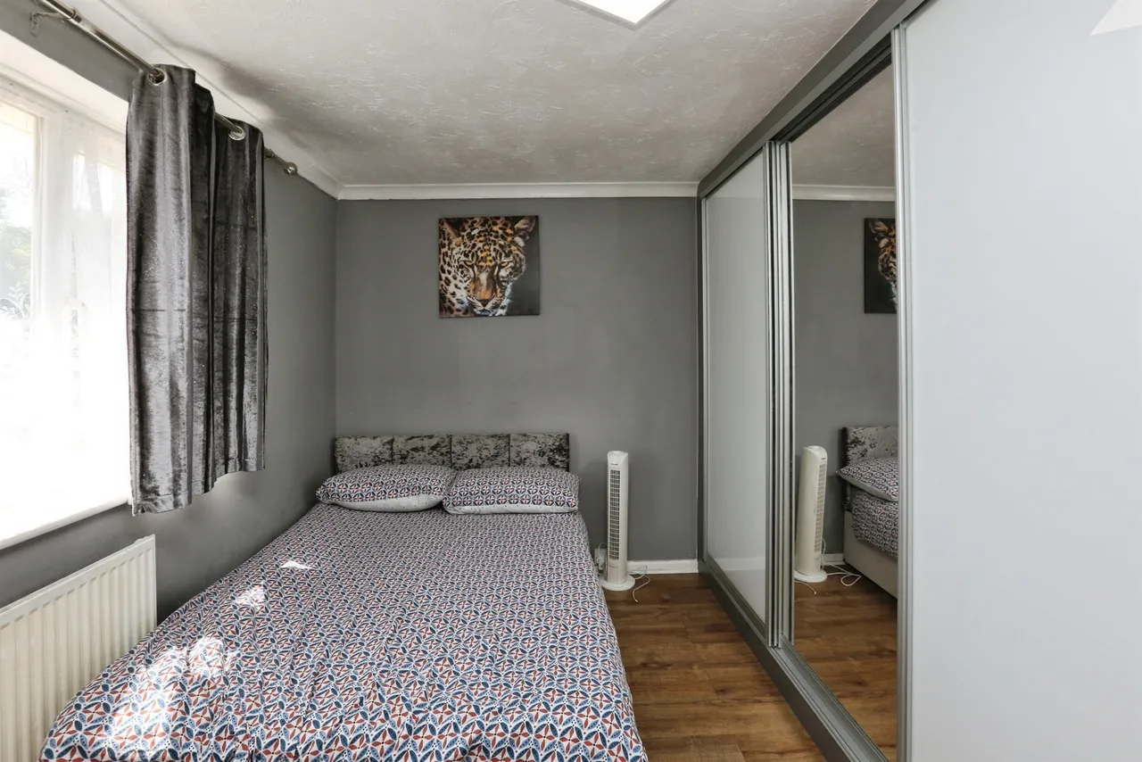 St. Anns Crescent, Gosport, PO12, photo 6