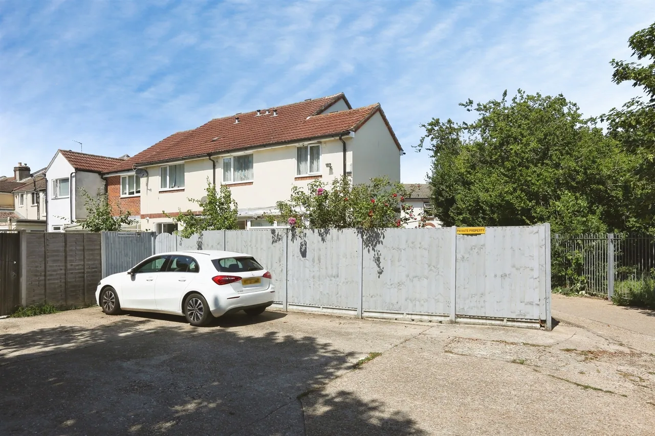 St. Anns Crescent, Gosport, PO12, photo 8