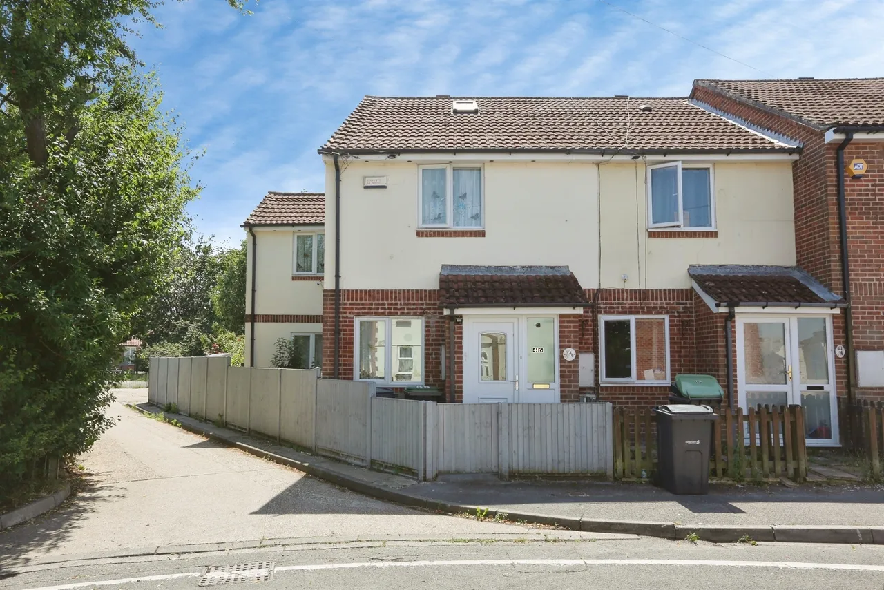 3 bed house for sale, St. Anns Crescent, Gosport, PO12