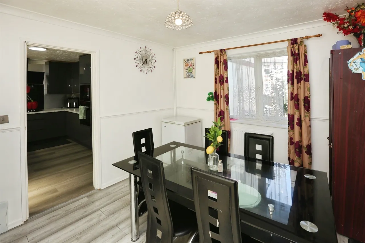 St. Anns Crescent, Gosport, PO12, photo 11
