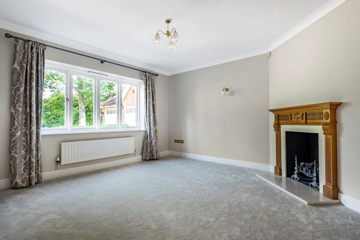 Woodlands Road East, Virginia Water, GU25, photo 6