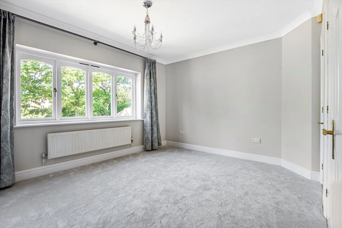 Woodlands Road East, Virginia Water, GU25, photo 12