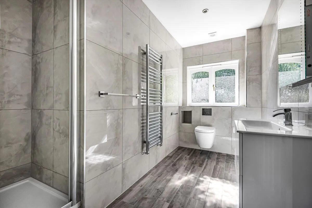 Woodlands Road East, Virginia Water, GU25, photo 14