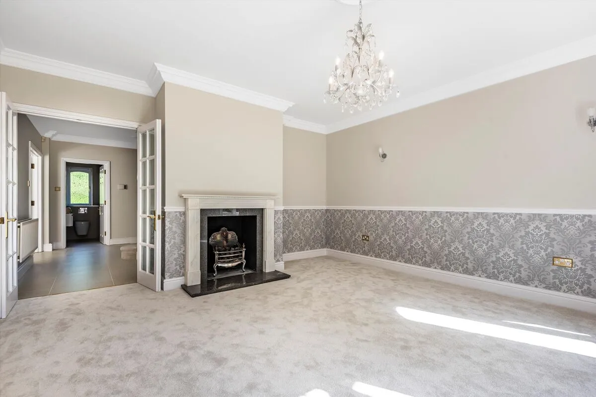 Woodlands Road East, Virginia Water, GU25, photo 5