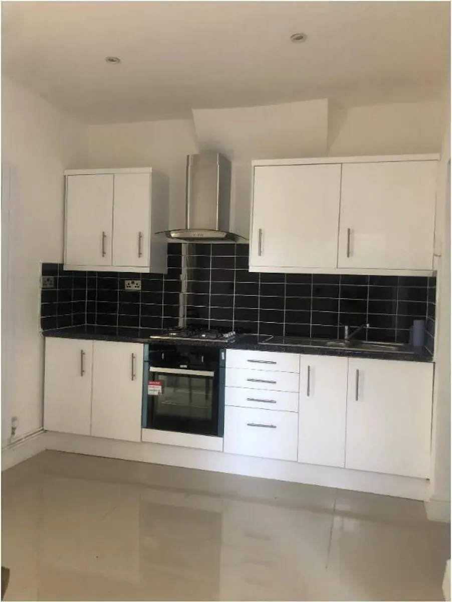 2 bed flat to rent — Brook Road South, Brentford