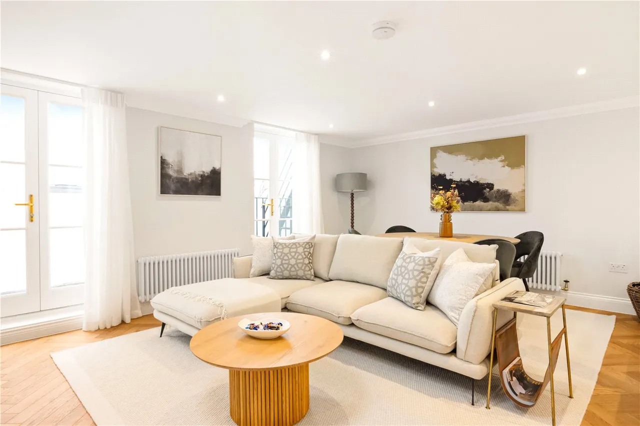 3 bed flat for sale — Leamington Road Villas, London, W11