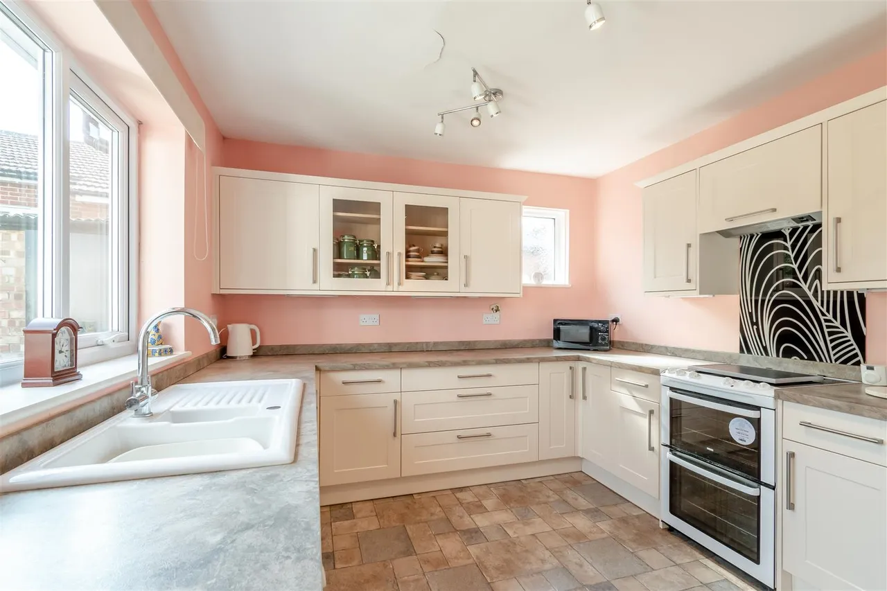 Amsbury Road, Coxheath, photo 12