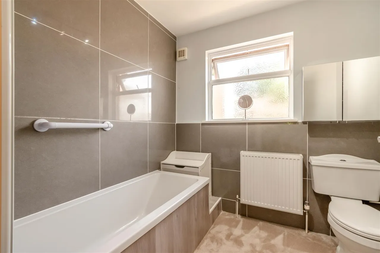 Amsbury Road, Coxheath, photo 9