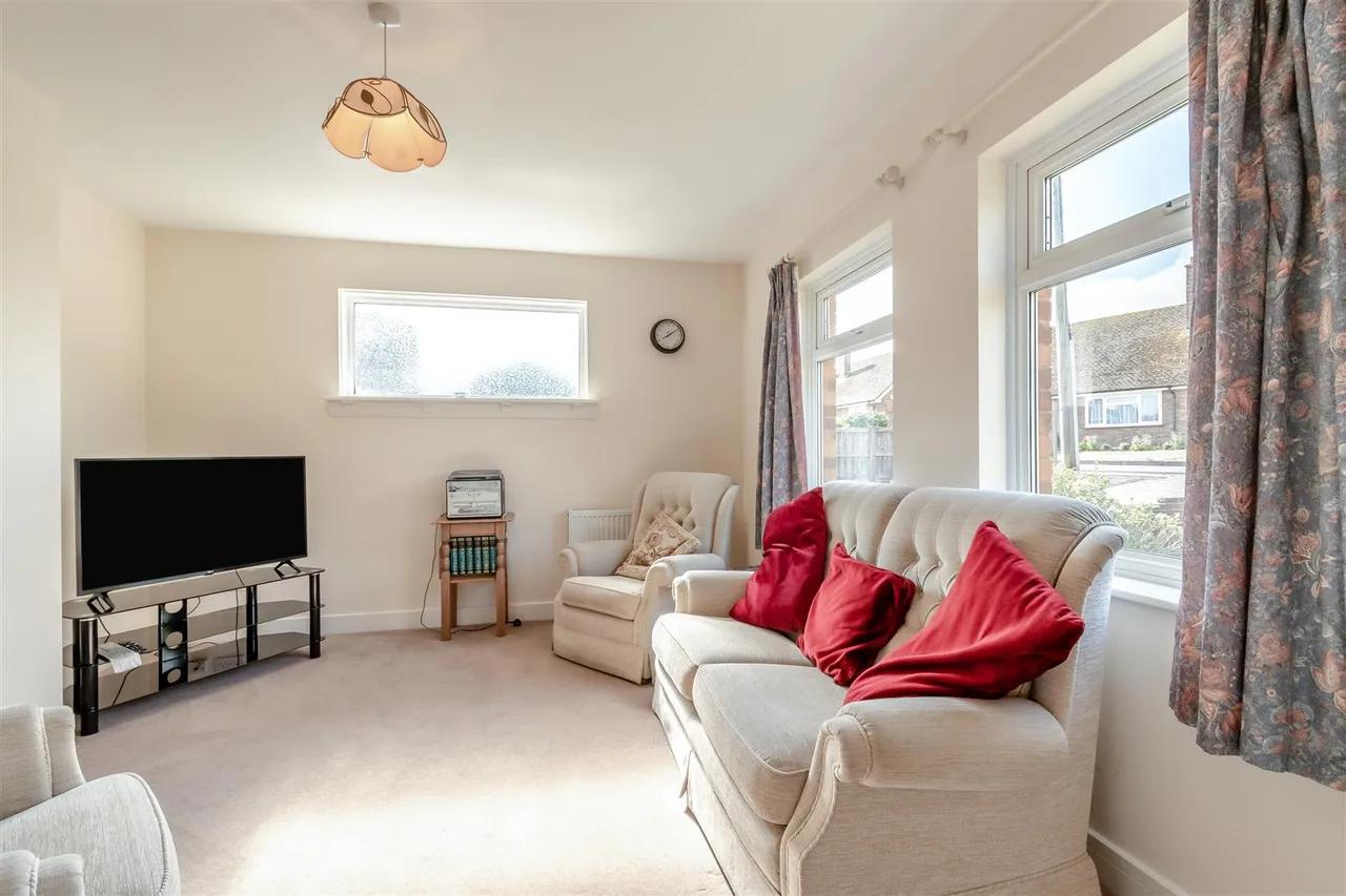 Amsbury Road, Coxheath, photo 11