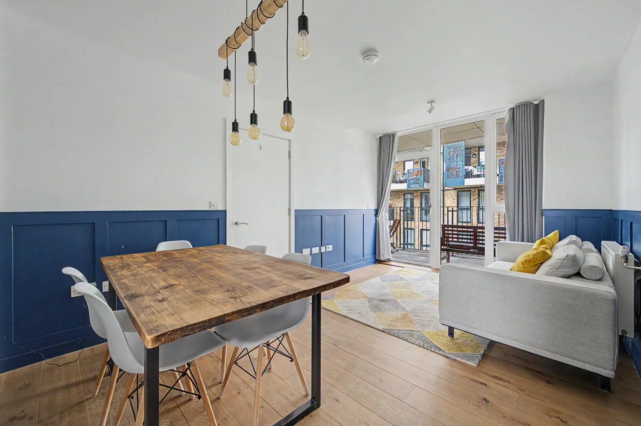 3 bed flat for sale — Flat 43, 2 Amelia Street, London