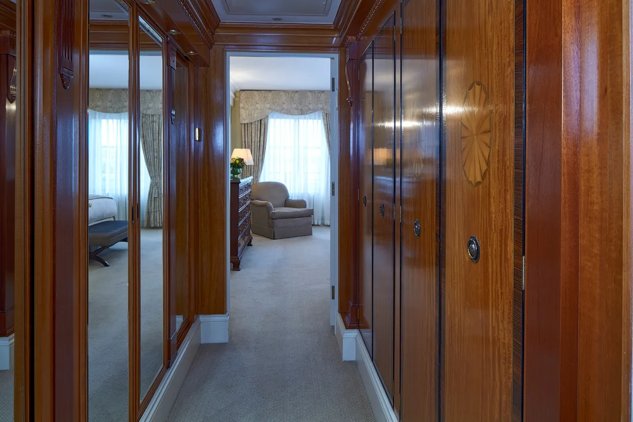 Hyde Park Gate, Kensington, London, photo 7