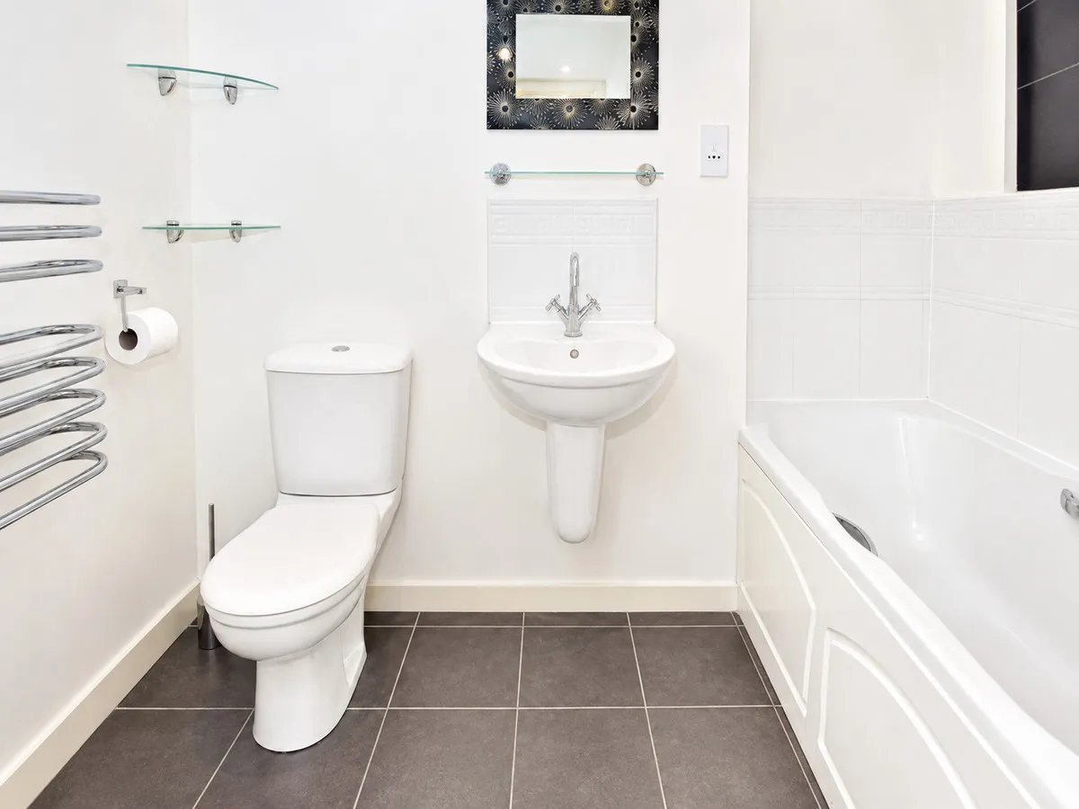 Quayside Drive, Essex, Colchester, CO2 8GQ, photo 8