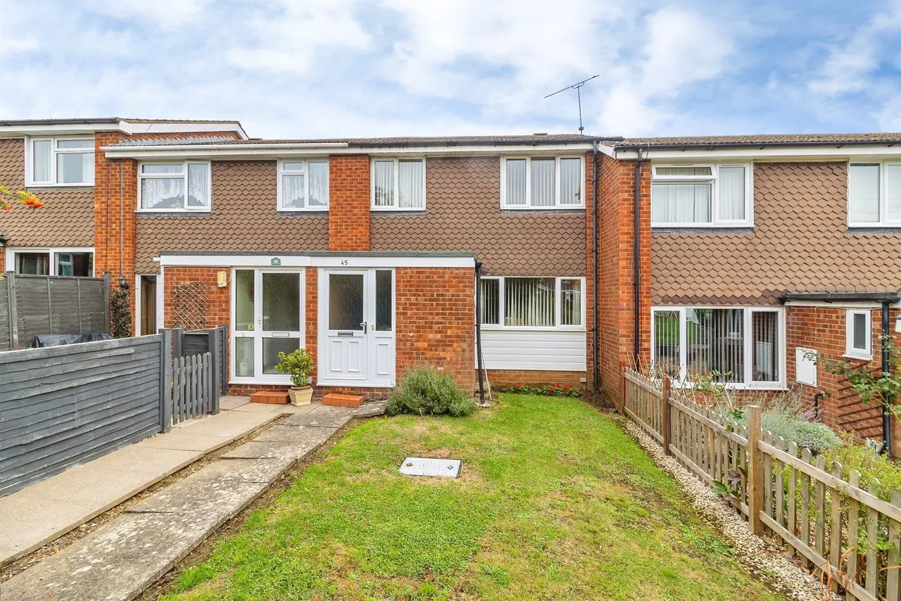 3 bed house for sale — Grange Close, Leighton Buzzard