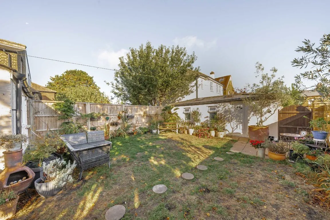 Princes Road, TW11, photo 4