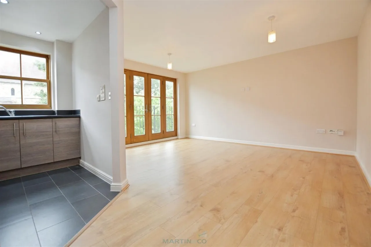 Coopers Road, DA11, photo 2