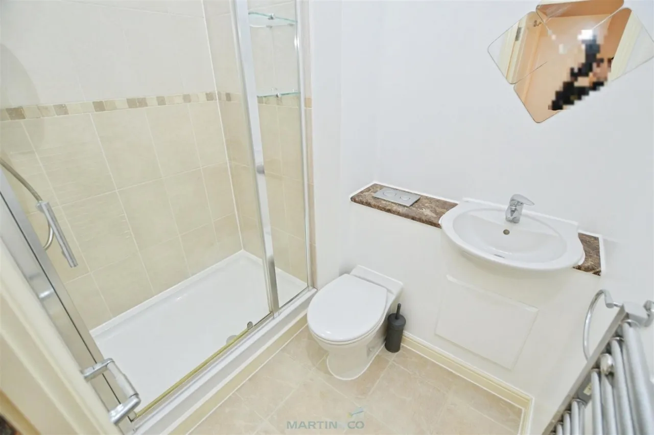 Coopers Road, DA11, photo 8