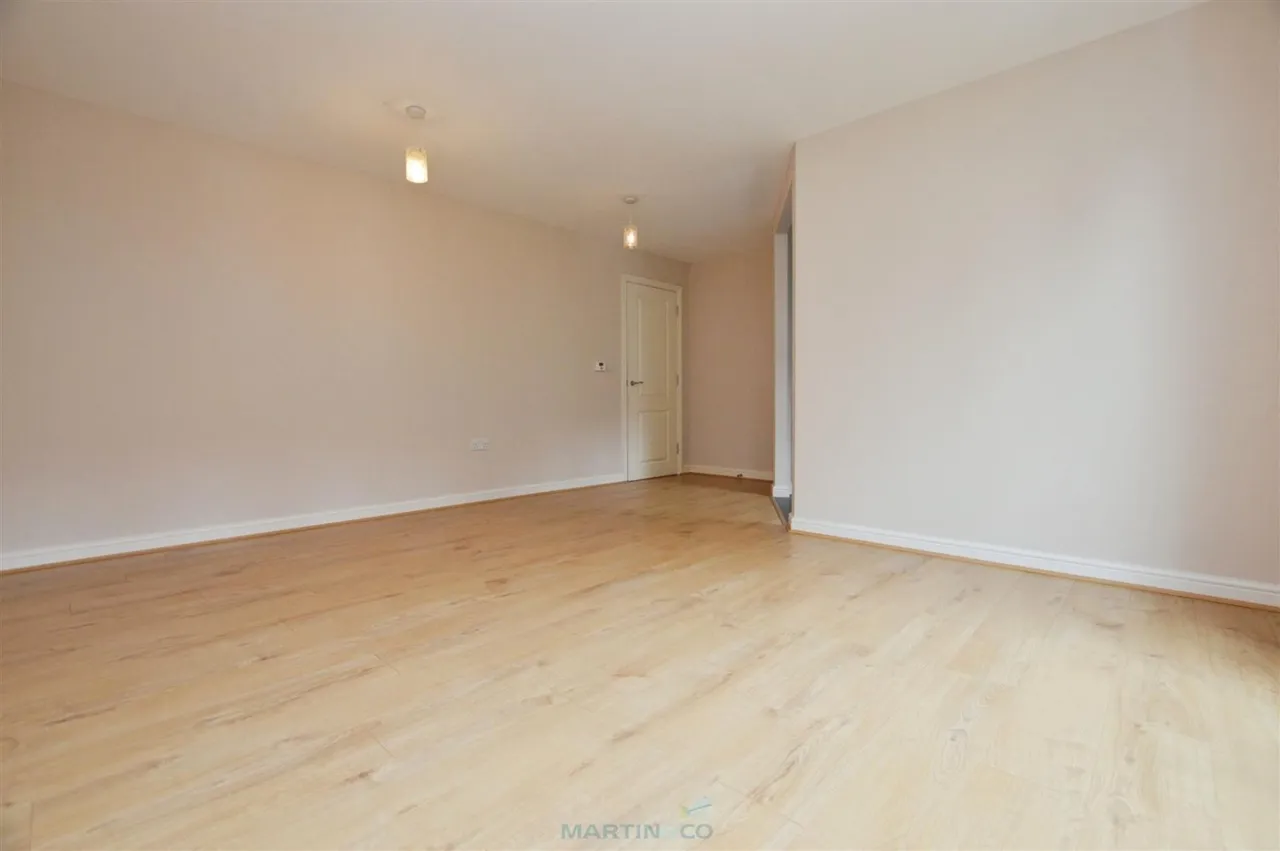 Coopers Road, DA11, photo 4