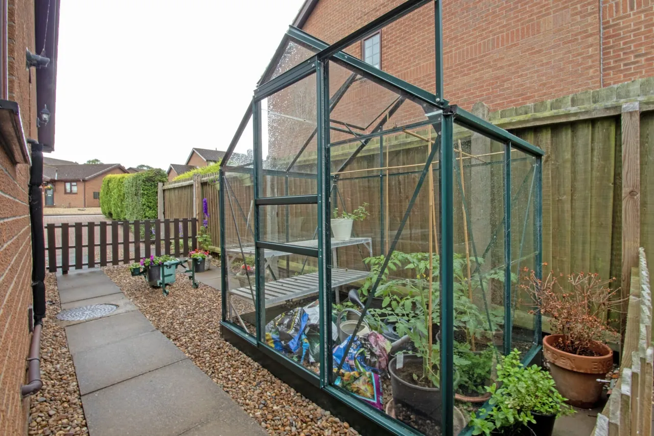 Priory Way, Lea, DN21, photo 24