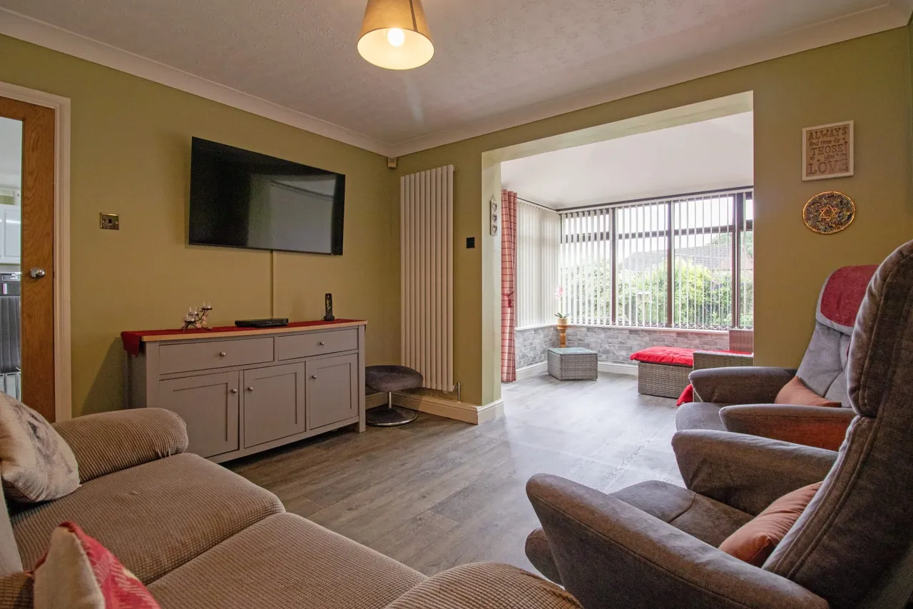 Priory Way, Lea, DN21, photo 4