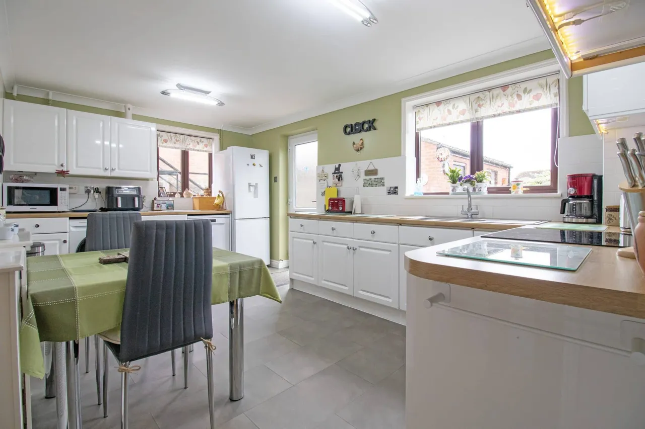 Priory Way, Lea, DN21, photo 6
