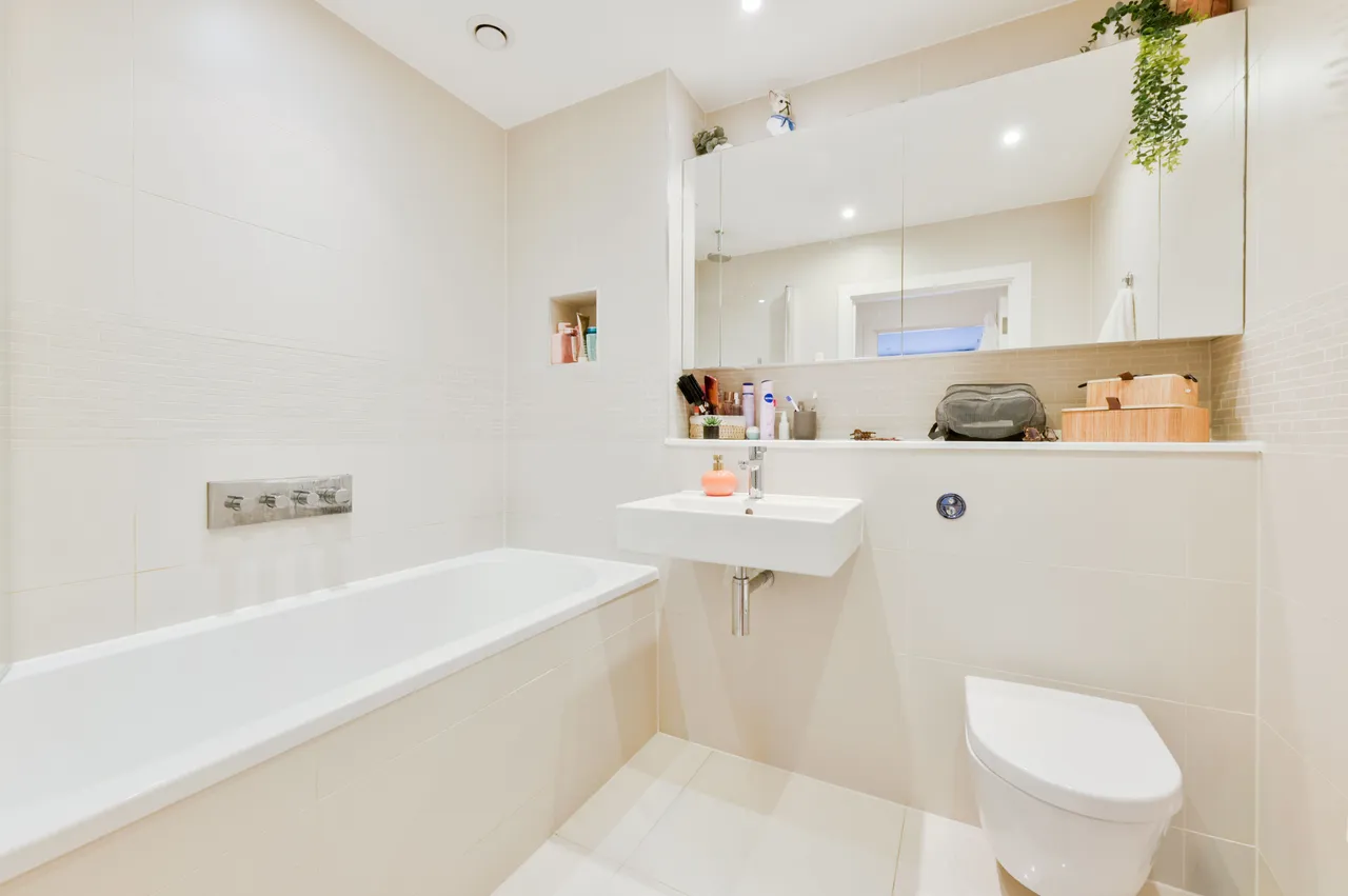 3 Masson House, Pump House Crescent, Brentford, photo 5
