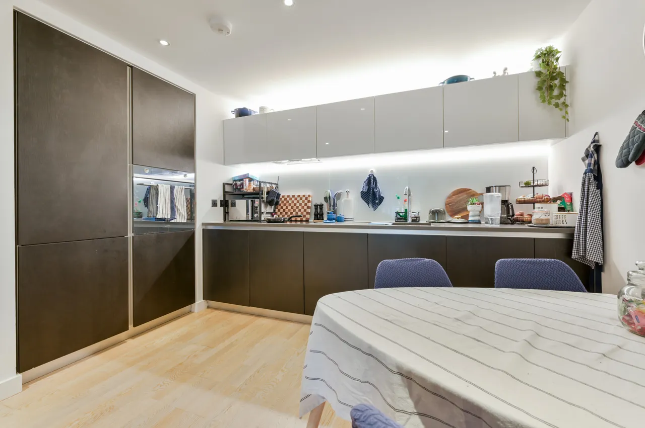 3 Masson House, Pump House Crescent, Brentford, photo 3