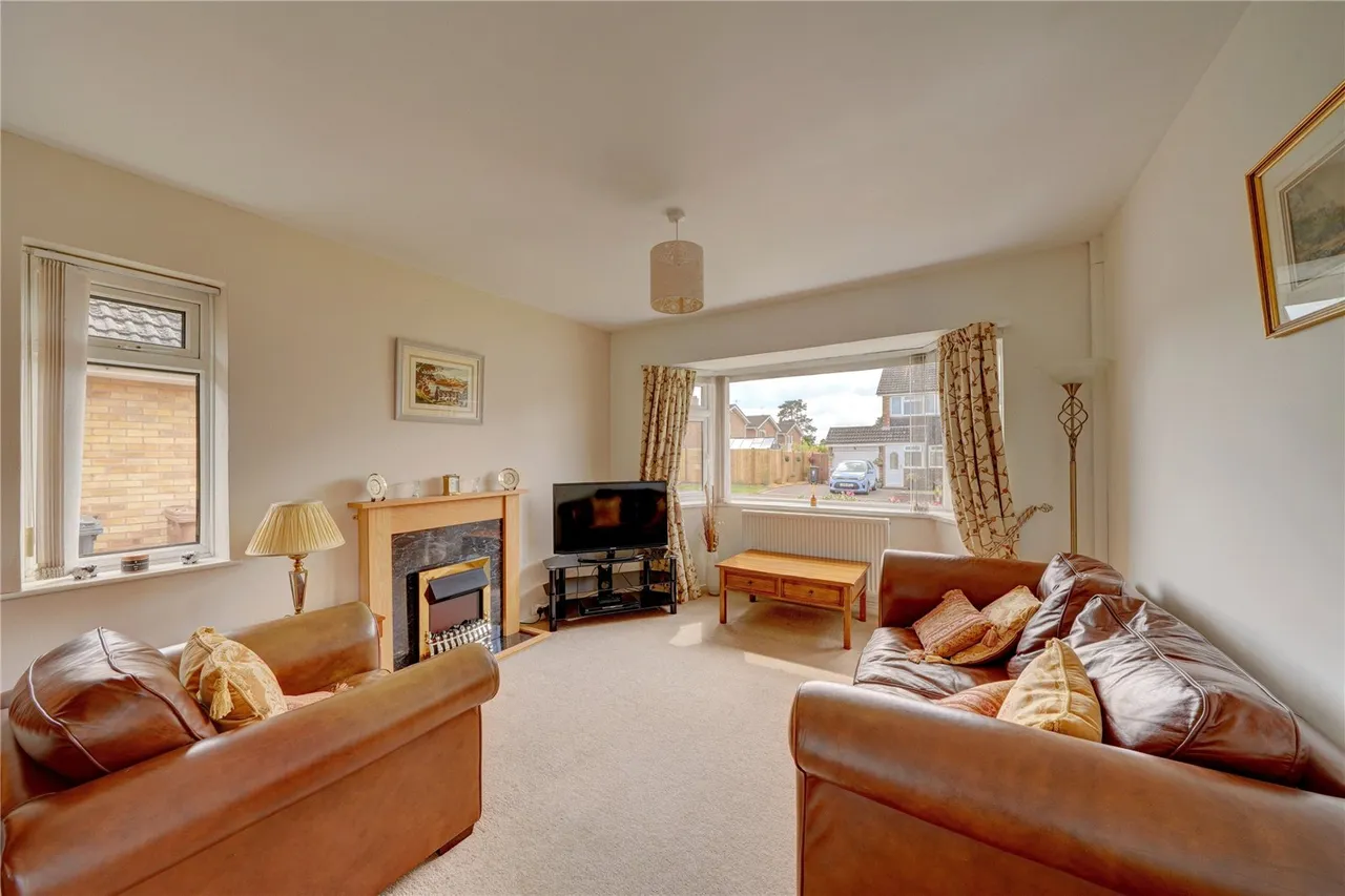 Petersfield Drive, Droitwich, Worcestershire, WR9 7AR, photo 2