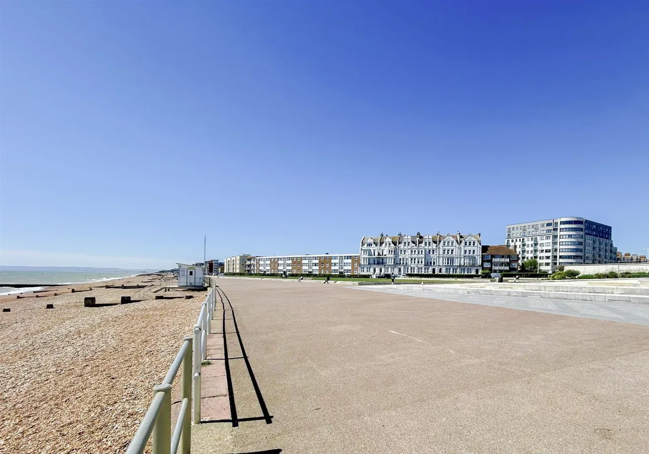 Egerton Road, Bexhill-On-Sea, TN39 3HH, photo 12