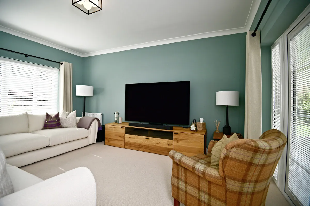 Westwood Court, Irvine, KA11, photo 3