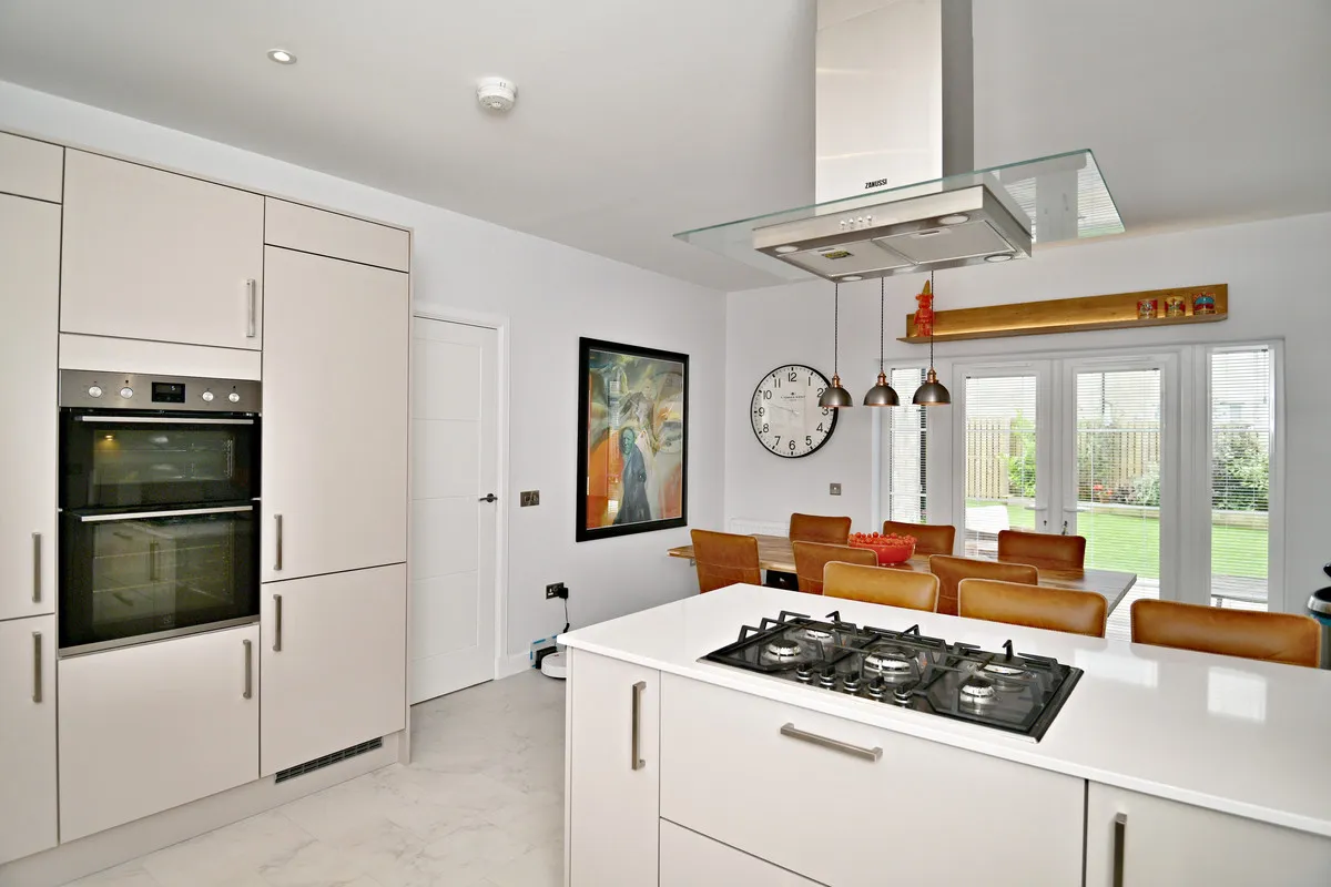 Westwood Court, Irvine, KA11, photo 7