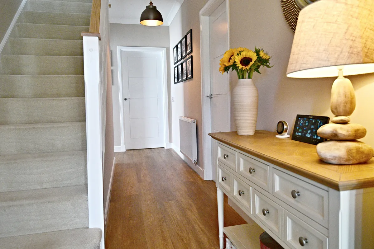 Westwood Court, Irvine, KA11, photo 2