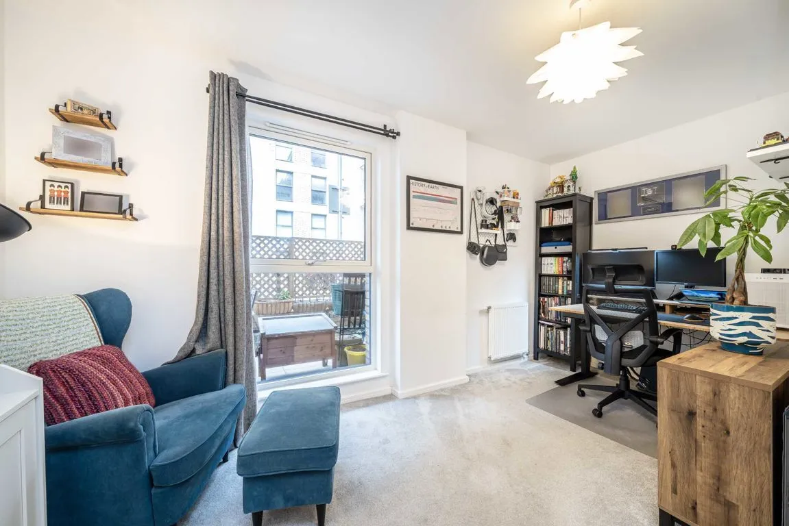 Selbourne Avenue, TW3, photo 7