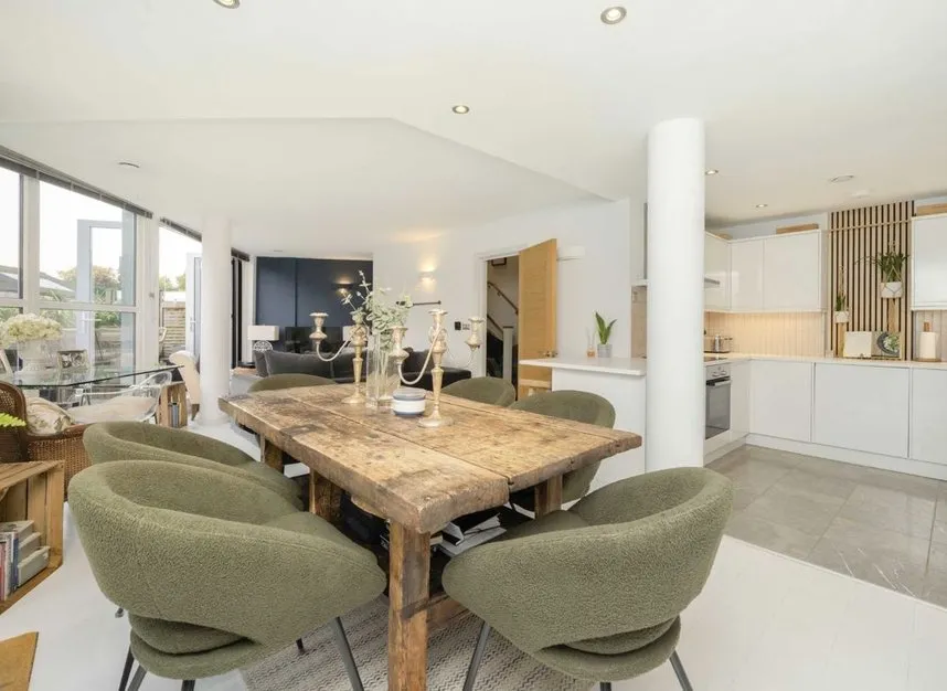 London Road, Brentford, TW8, photo 6
