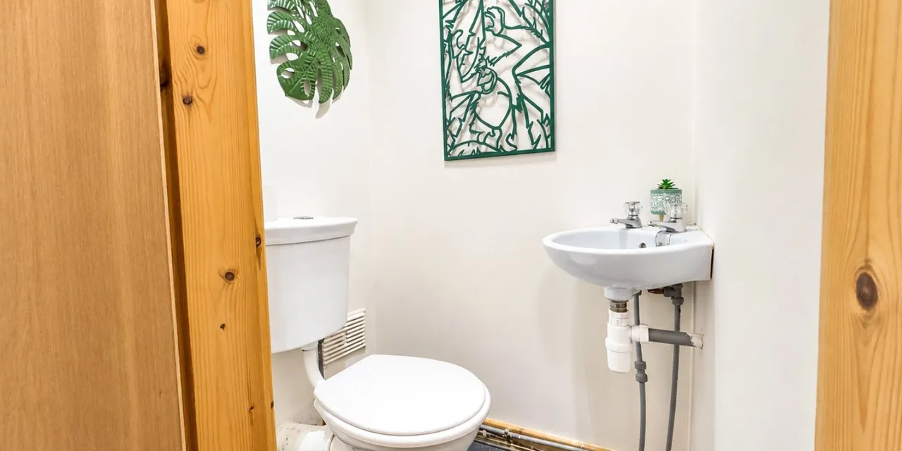 Bridgenorth Road, Wirral, CH61, photo 8