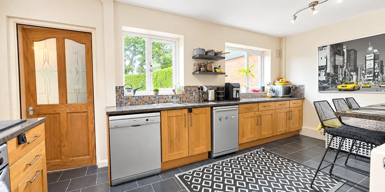 Bridgenorth Road, Wirral, CH61, photo 2