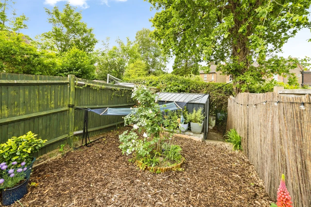 Colwell Gardens, Haywards Heath, RH16, photo 15