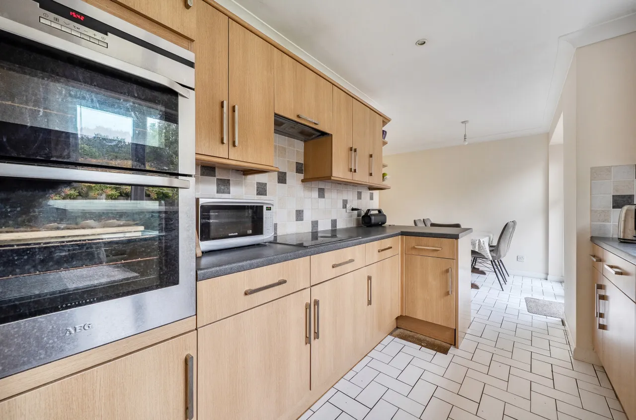 Manor Park Drive, Finchampstead, RG40, photo 4