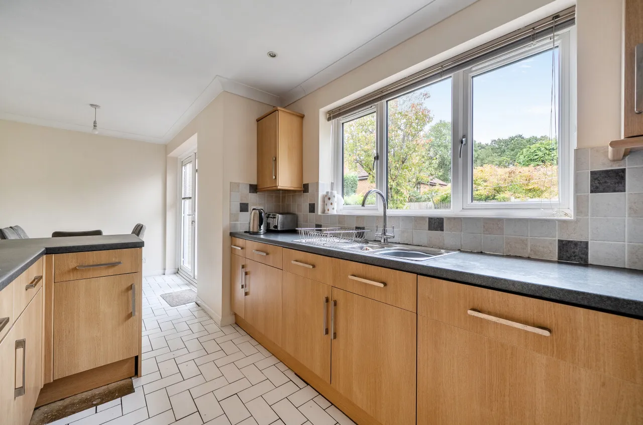 Manor Park Drive, Finchampstead, RG40, photo 13