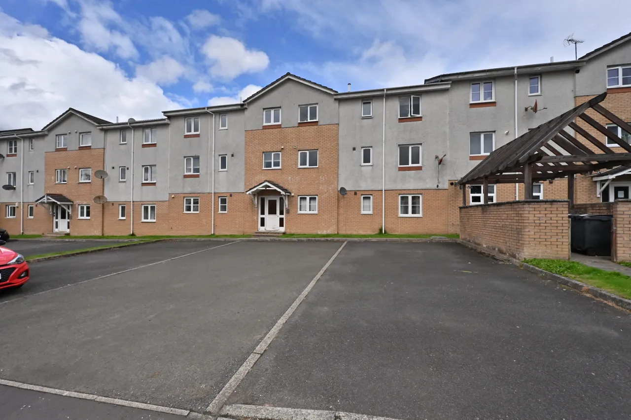 2 bed flat for sale — Bobbins Gate, Paisley