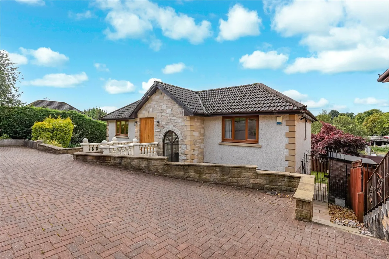 Falkirk Road, Larbert, Stirlingshire, FK5, photo 23