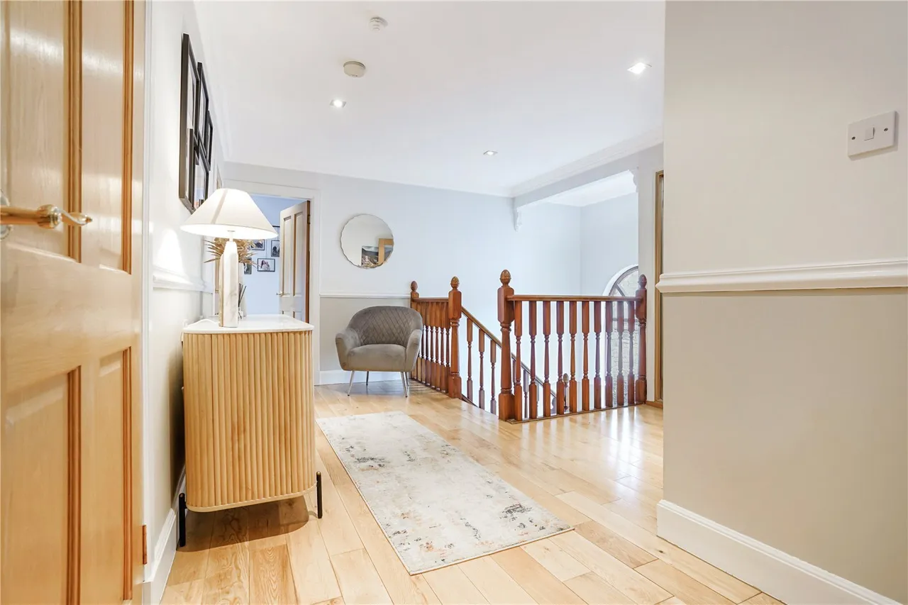 Falkirk Road, Larbert, Stirlingshire, FK5, photo 11